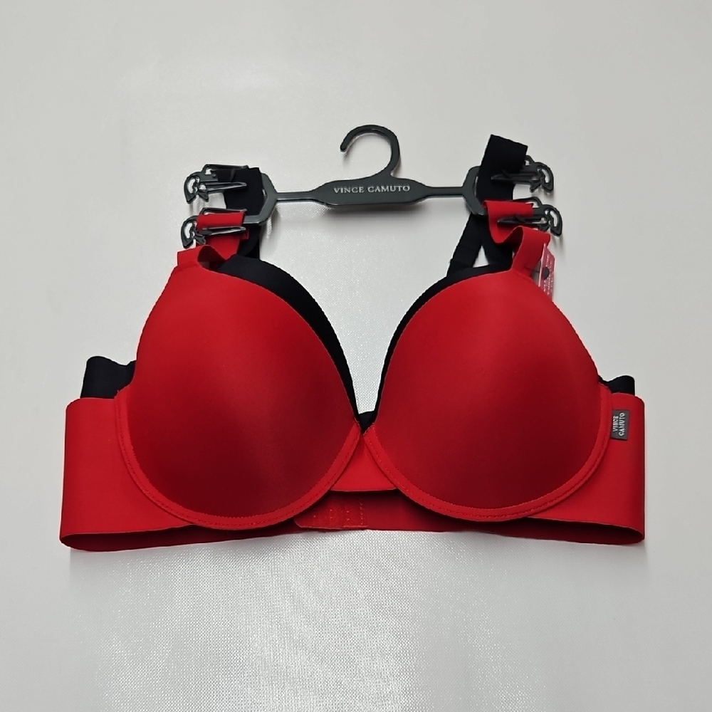 Vince Camuto Full Figure Spacer T-shirt Cup Red and Black Bra
